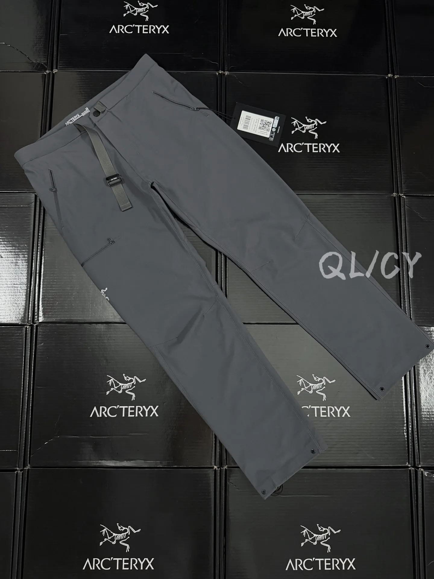 b 06《26 》 Arcteryx/ Gamma Light weight pant Breathable ！ ！ Breathable ，Wear-Resistant ！ ／Lightweight / / / / ！ Versatile， ， 。 YKK 。 Terra Tex 、 ， ， ， ！ ：Black Dark Gray White Navy Blue Size 4 ： 30 32 34 36（ S M L XL） 30: 80cm 100 76 101cm 32: 85cm 105 77 103cm 34: 90cm 110 78 105cm 36: 95cm 115 79 107cm ： 170 130 30 170 150 32 175 170 34 180 190 36